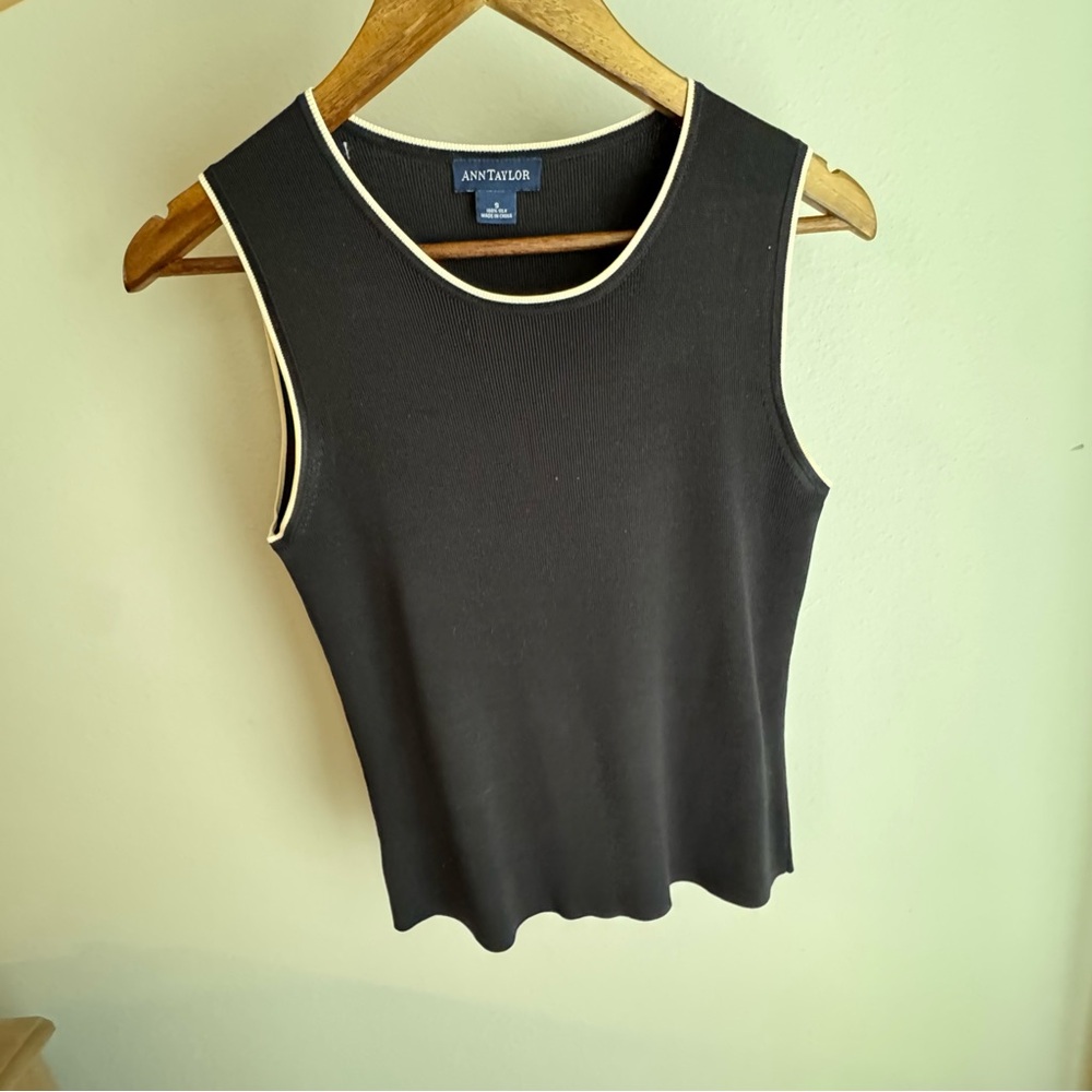 Ann Taylor Black Fitted Sleeveless Silk Tank Top